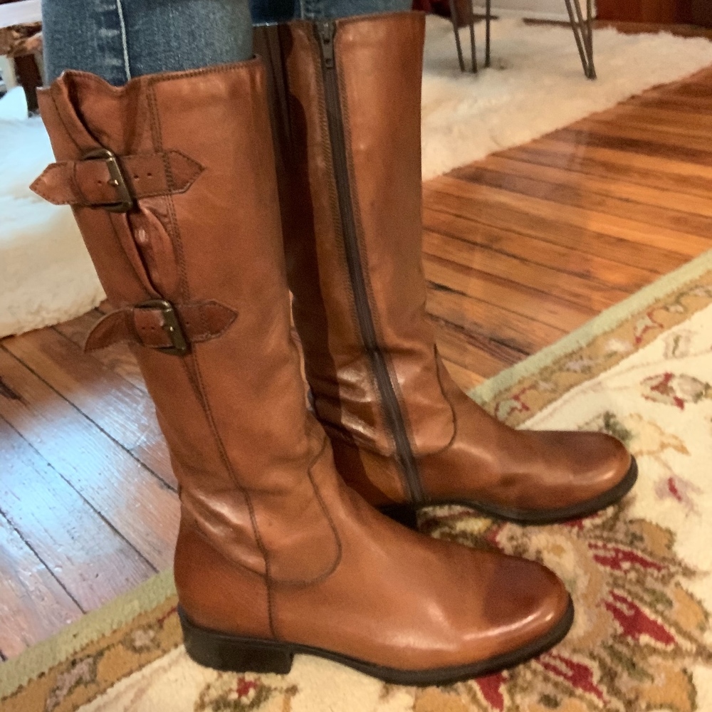 Clark’s Tamro Spice tan leather knee-high boots